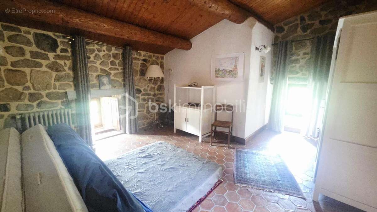 Maison à LAVIOLLE