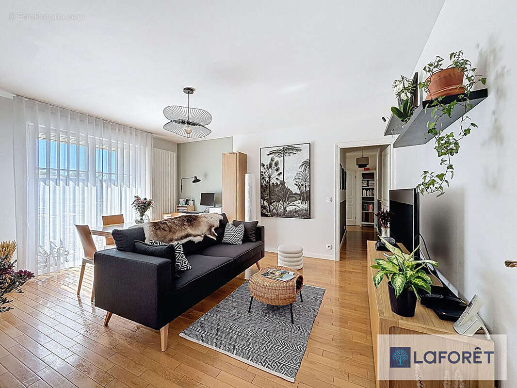 Appartement à LE PLESSIS-TREVISE