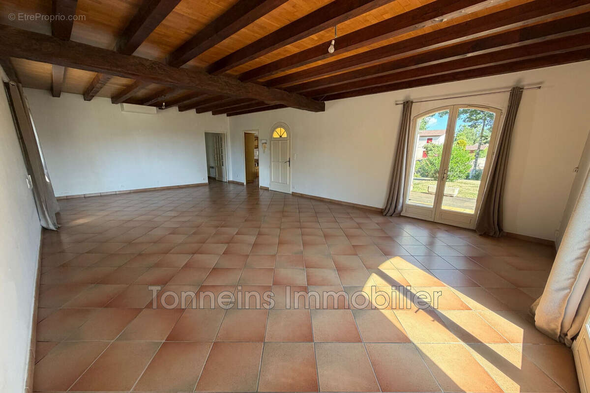 Maison 127 m² à Tonneins  - photo 4
