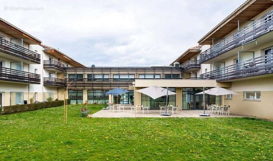 INVESTISSEMENT LOCATIF  TARBES  Résidence Seniors Les Templitudes de Tarbes - 5,62 % de rentabilité - photo 13