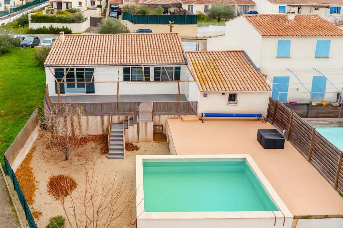 Maison à LA BASTIDE-DES-JOURDANS