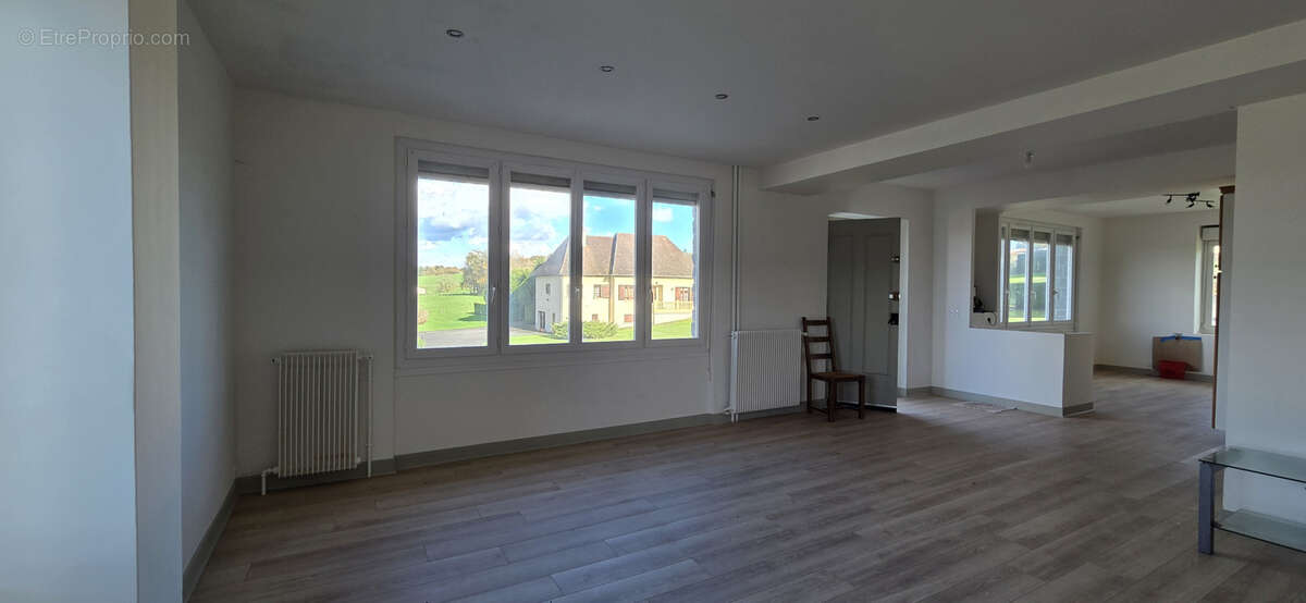 Appartement à LUBERSAC