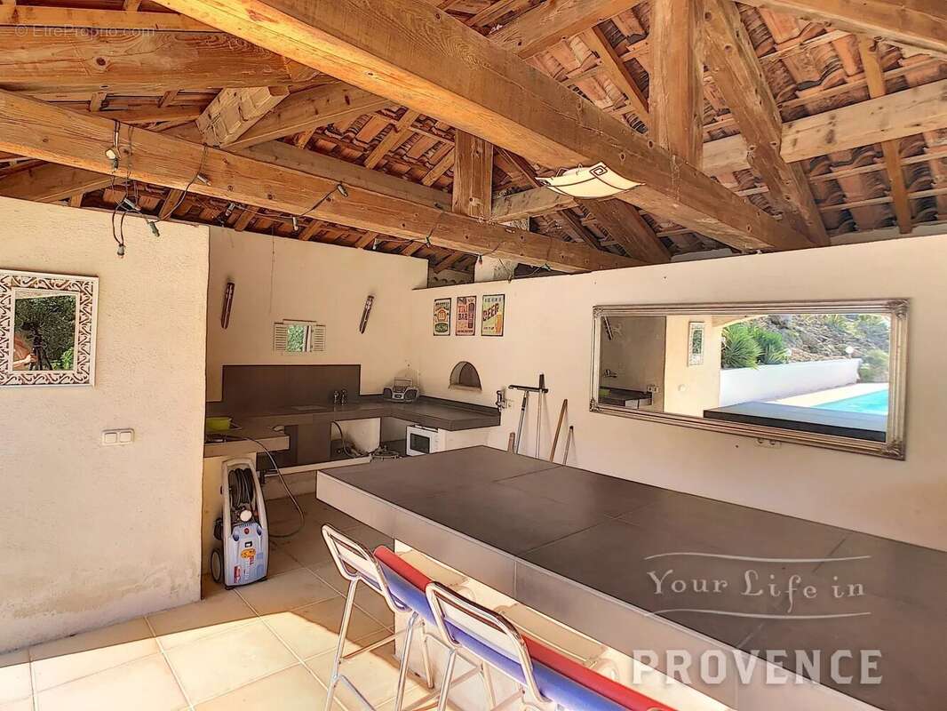 Maison à SAINT-ANTONIN-DU-VAR