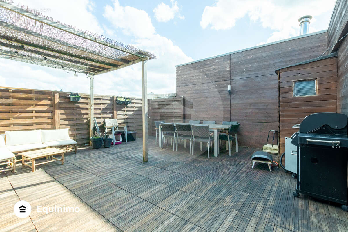 Appartement à LES LILAS