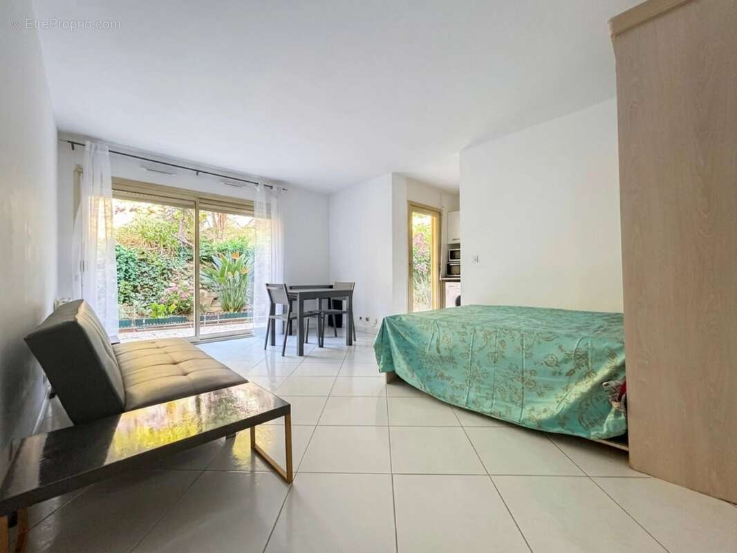 Studio de 30.5 m² avec terrasse - photo 6
