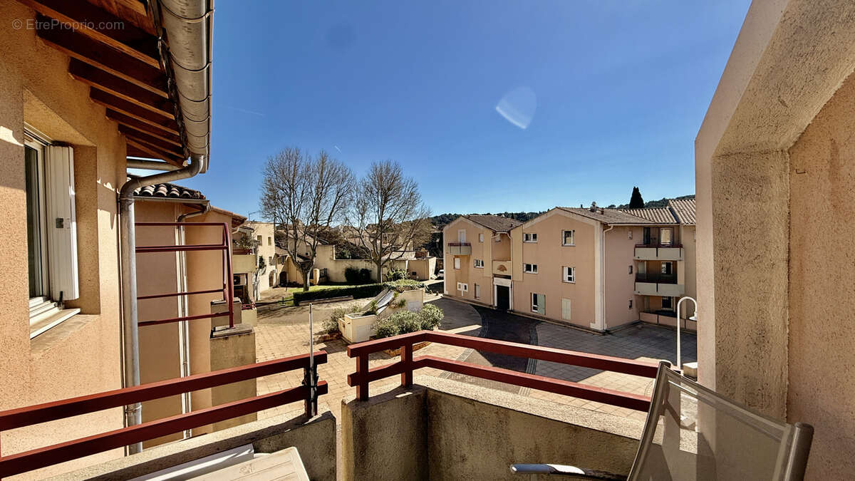 Appartement à VILLENEUVE-LES-AVIGNON