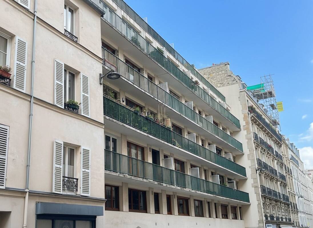 Appartement à PARIS-17E