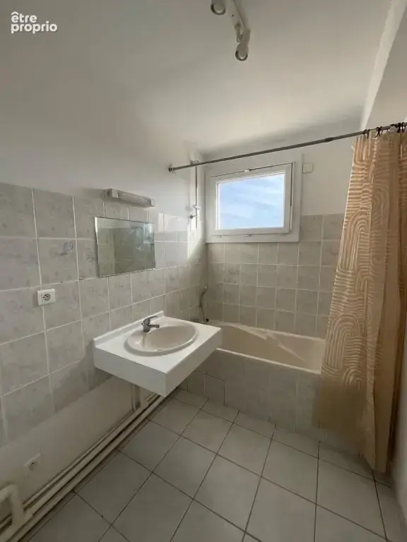 Bonson - Appartement T3 71M2 - photo 12