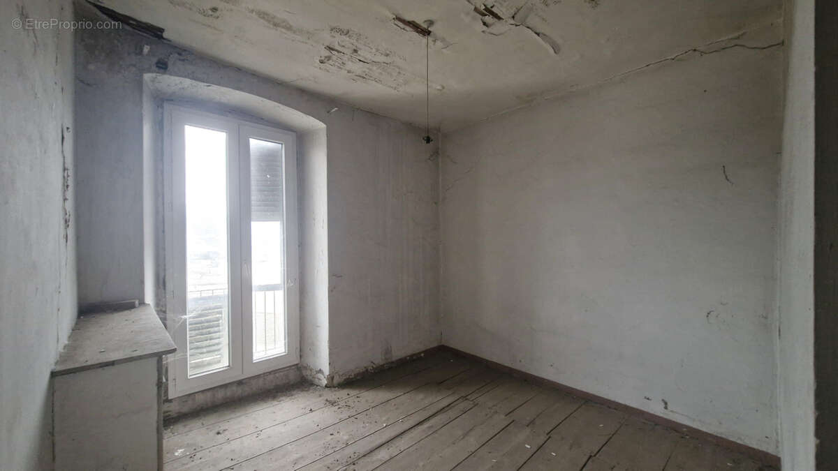 Appartement à CORTE