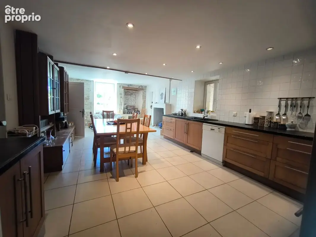 Maison à vendre 6 pièces SEGONZAC (16) - photo 3