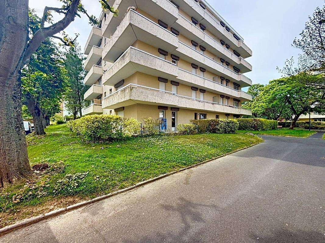 Appartement à HEROUVILLE-SAINT-CLAIR