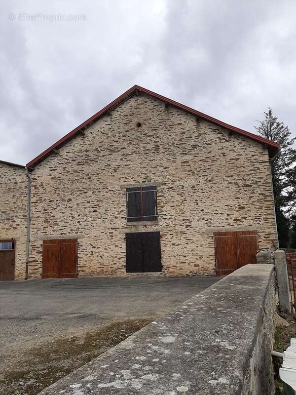 Maison à COUSSAC-BONNEVAL