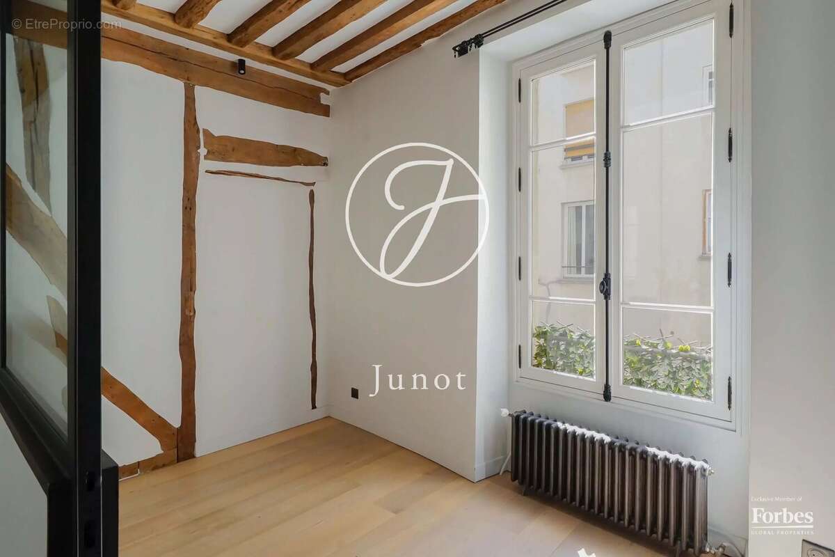 Appartement à PARIS-4E