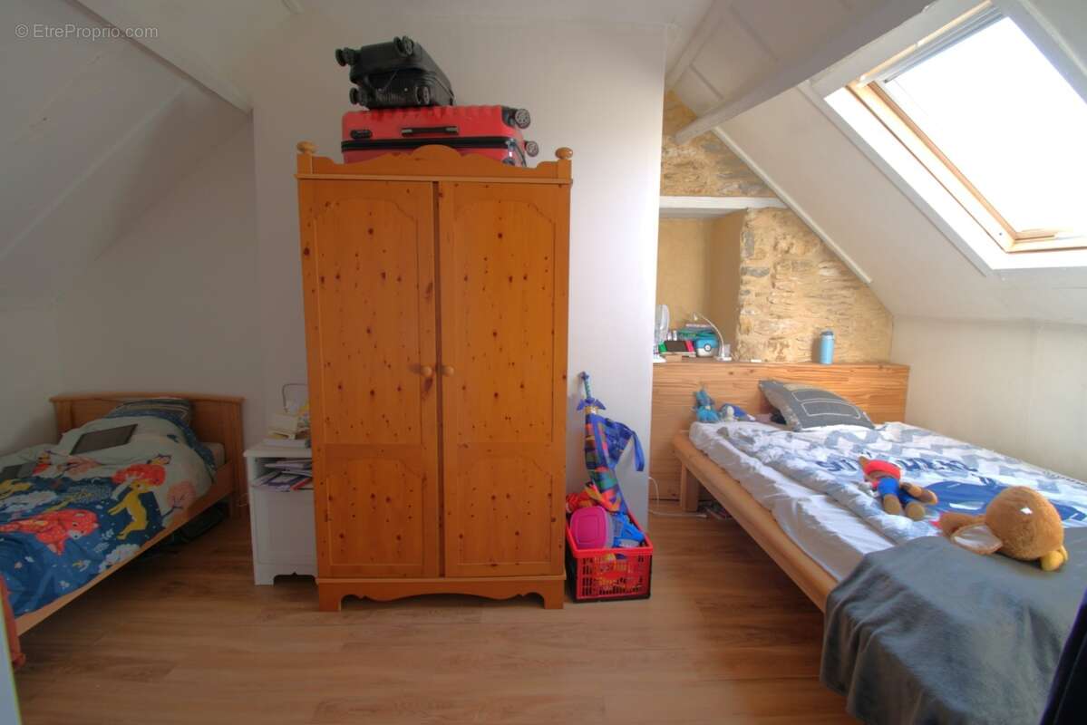 SAINT GENIES (24), vente propriété 277 m2 sur 4 ha, gîtes en activité - photo 12