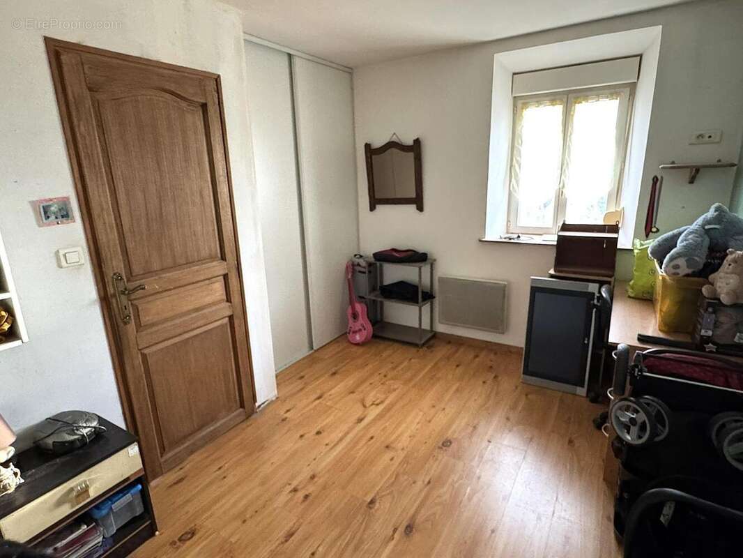 Maison 160 m² à Saint-Leger-Du-Bois  - photo 8