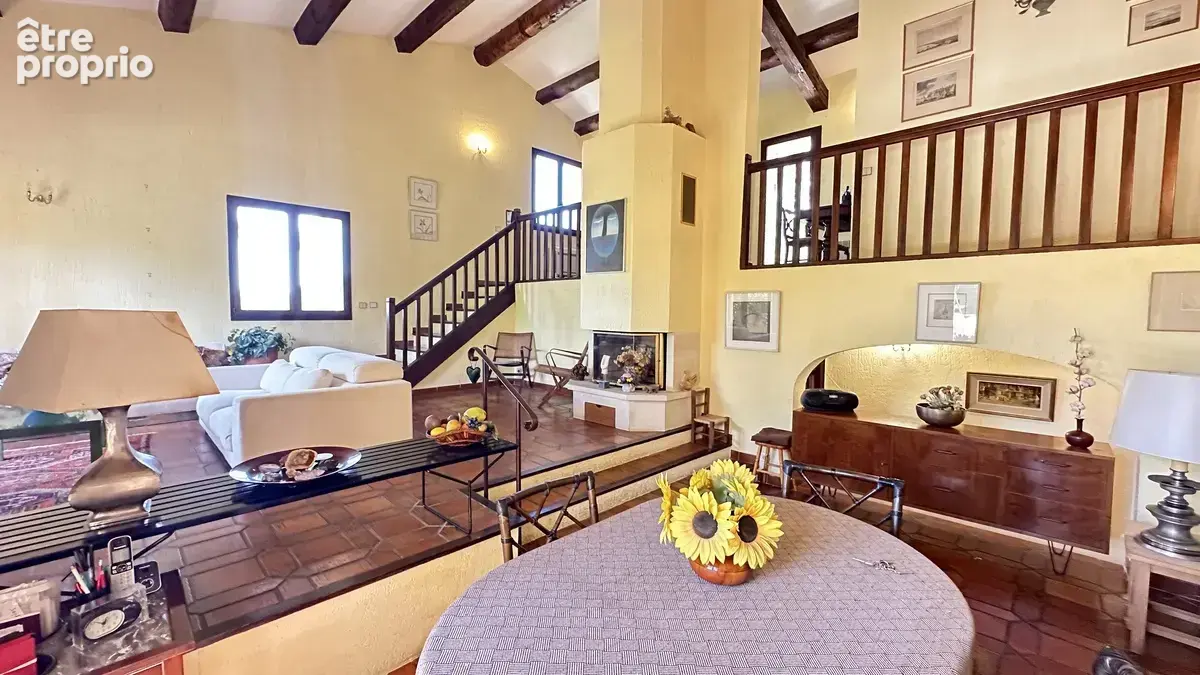Maison 6 pièces 150 m² à vendre à Sanary-Sur-Mer (83110) - photo 3