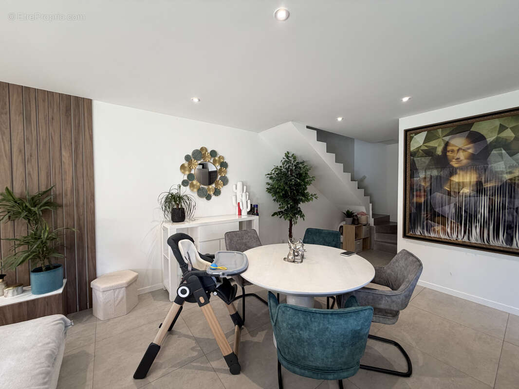 Appartement à SAINT-JEOIRE-PRIEURE