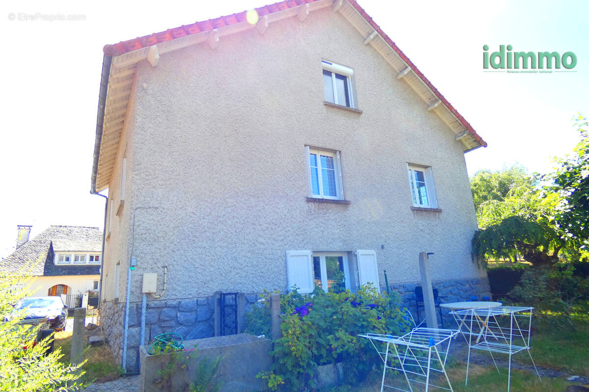 Maison à LE ROUGET