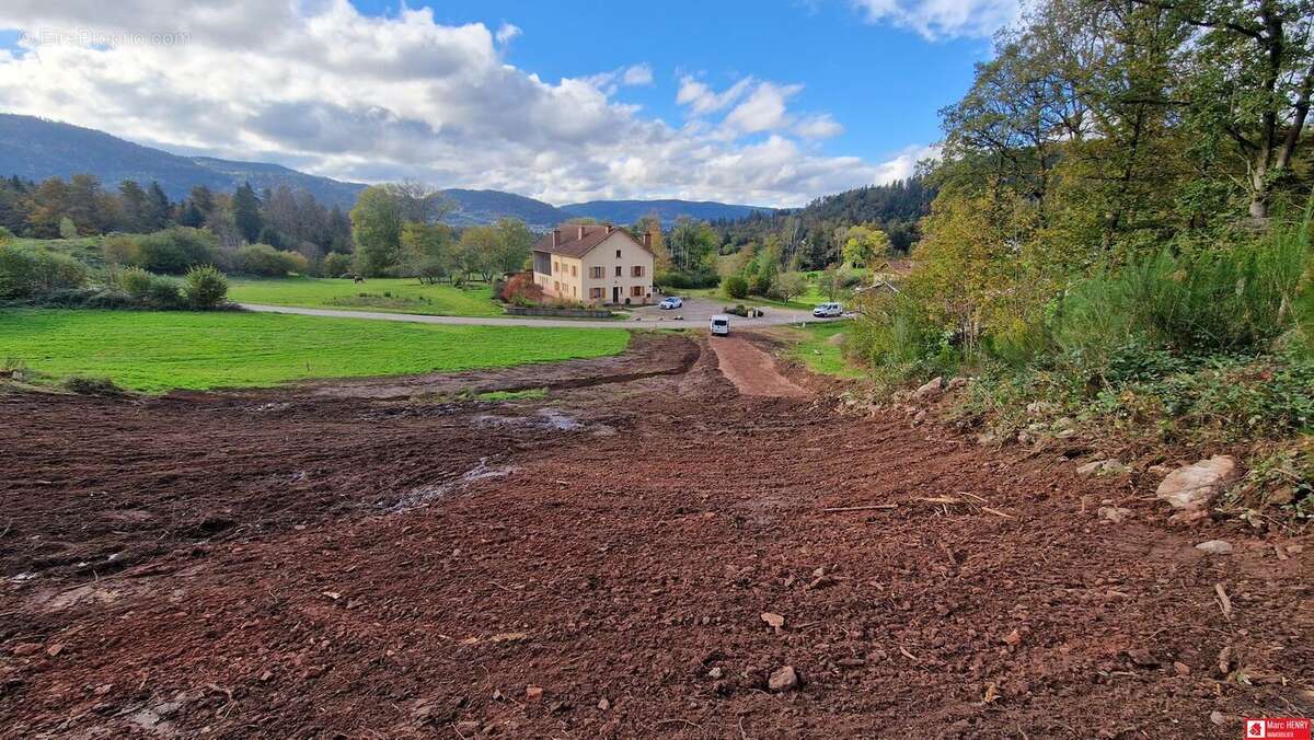 Terrain 1066 m² à Gerbamont  - photo 2