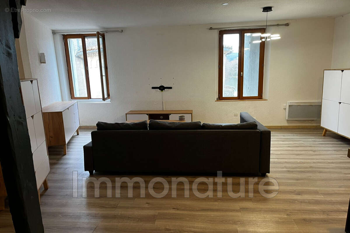 Appartement à LAROQUE