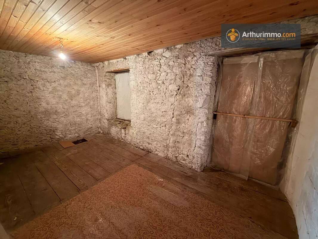 Maison à FOUGAX-ET-BARRINEUF