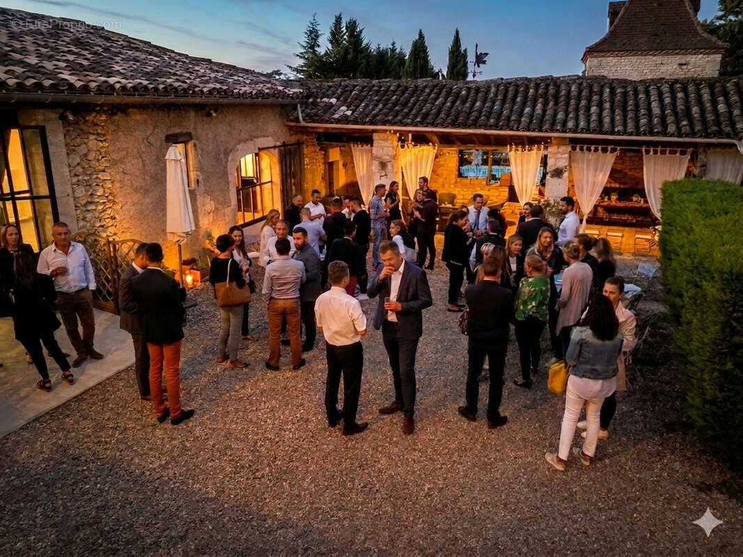 Maison à DONNAZAC