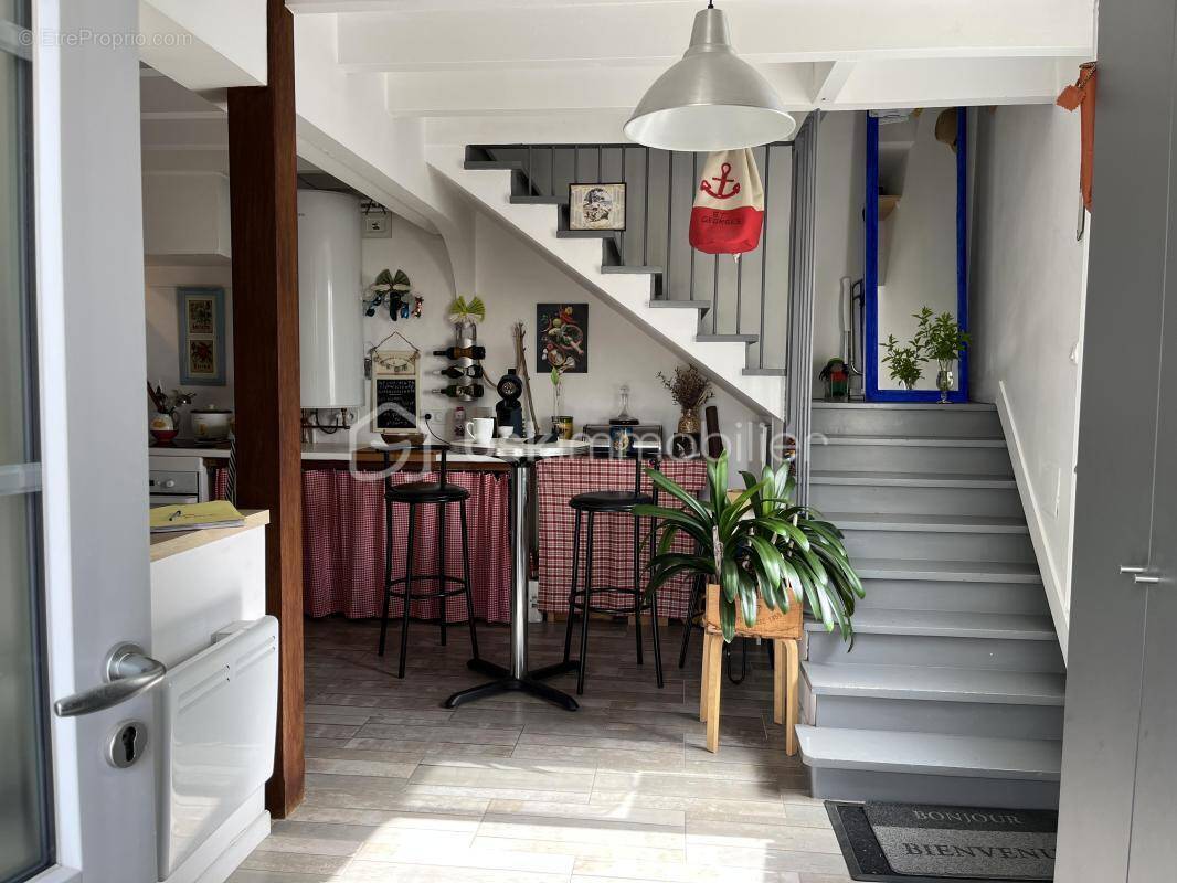 Maison à SAINT-GEORGES-DE-DIDONNE