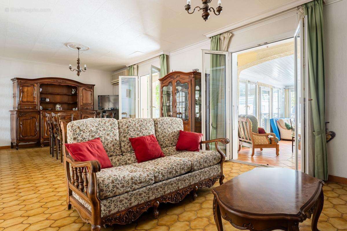 Maison à LA VALETTE-DU-VAR