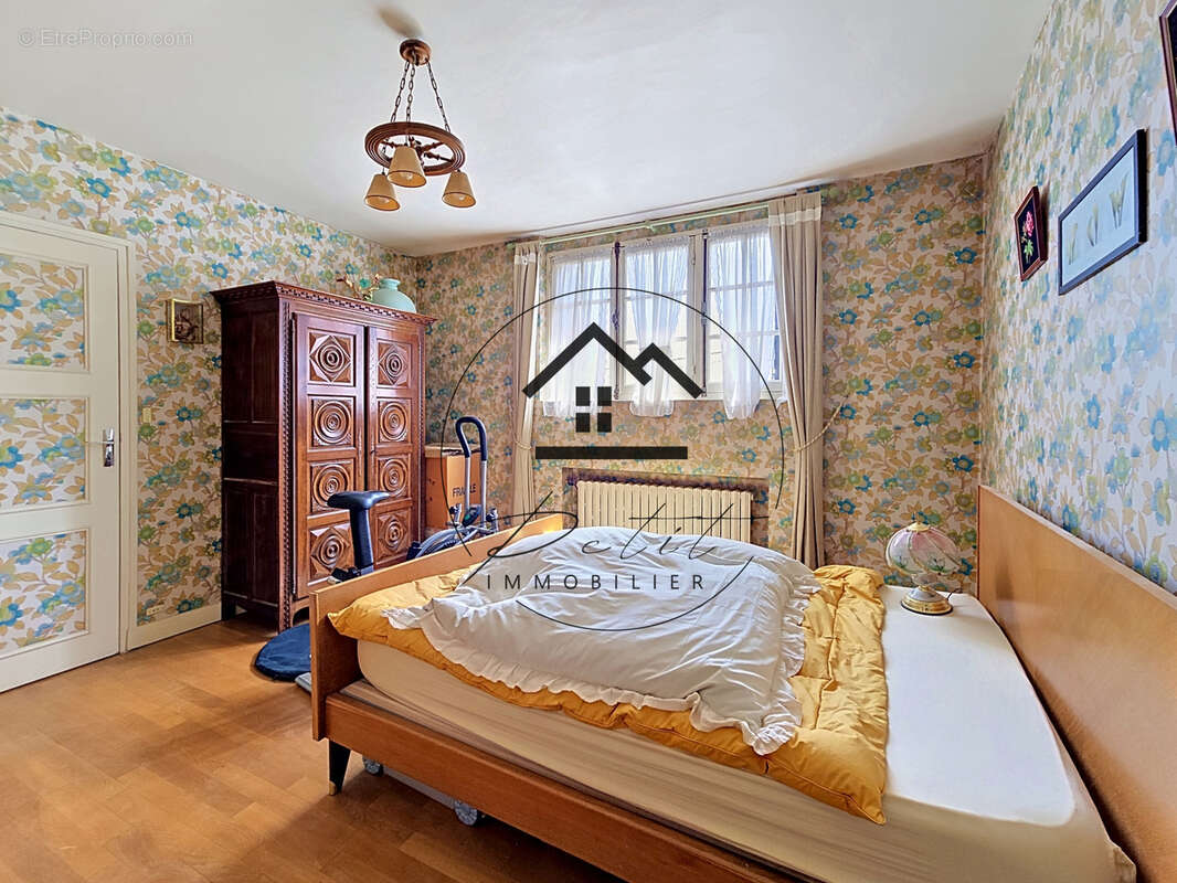 Maison à CIRES-LES-MELLO