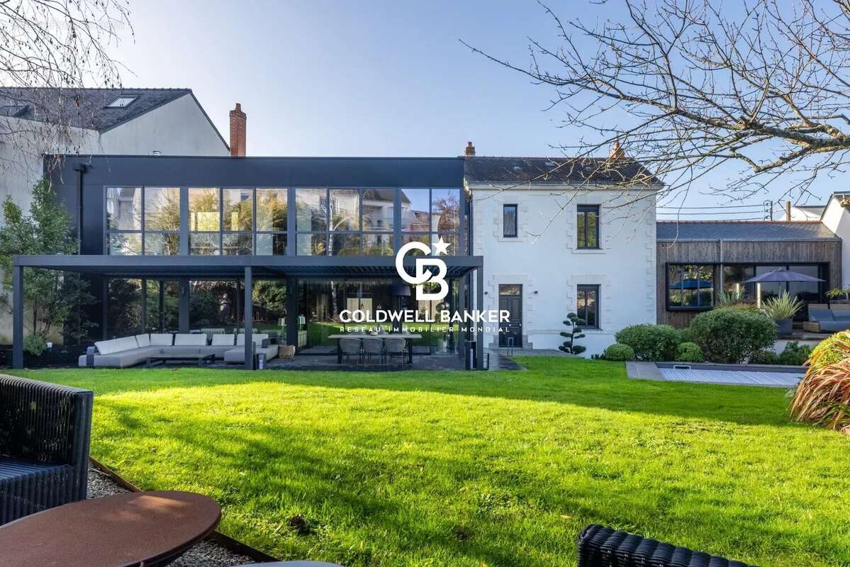 Nantes centre - maison contemporaine 283 m² - photo 3
