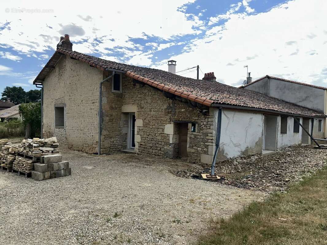 Maison 190 m² à Romagne  - photo 4