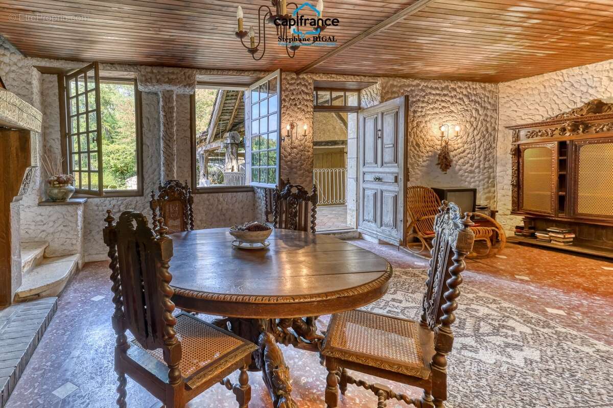 Propriete à vendre 11 pièces CUZORN (47), Propriété de caractère de 280 m² avec piscine et 1,3 hectare - photo 9
