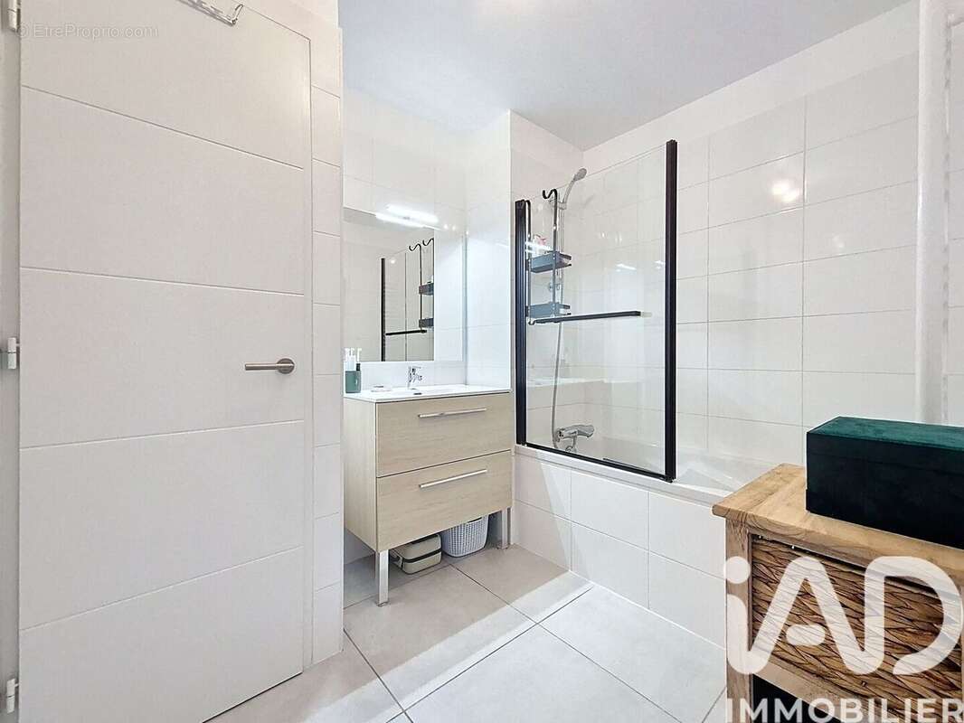 Appartement 43 m² à La Roche-Sur-Foron  - photo 5