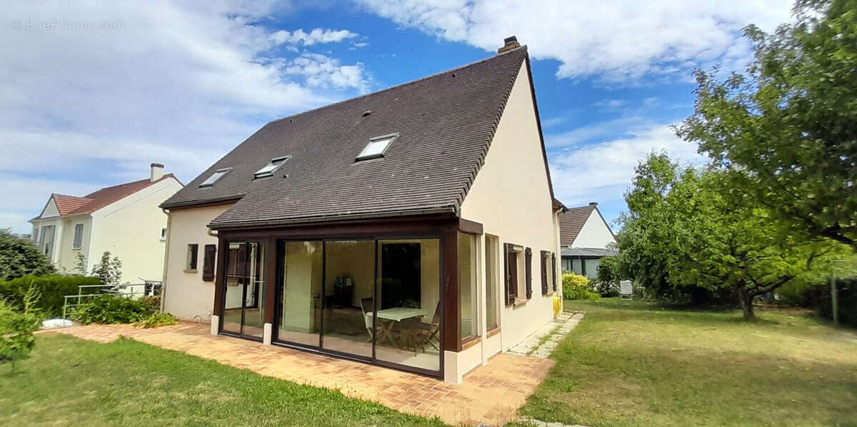Maison à LIMOURS