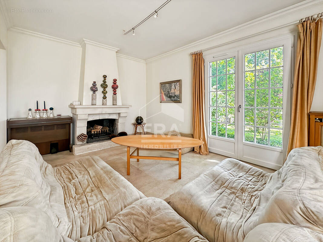 Maison à SAINT-FARGEAU-PONTHIERRY