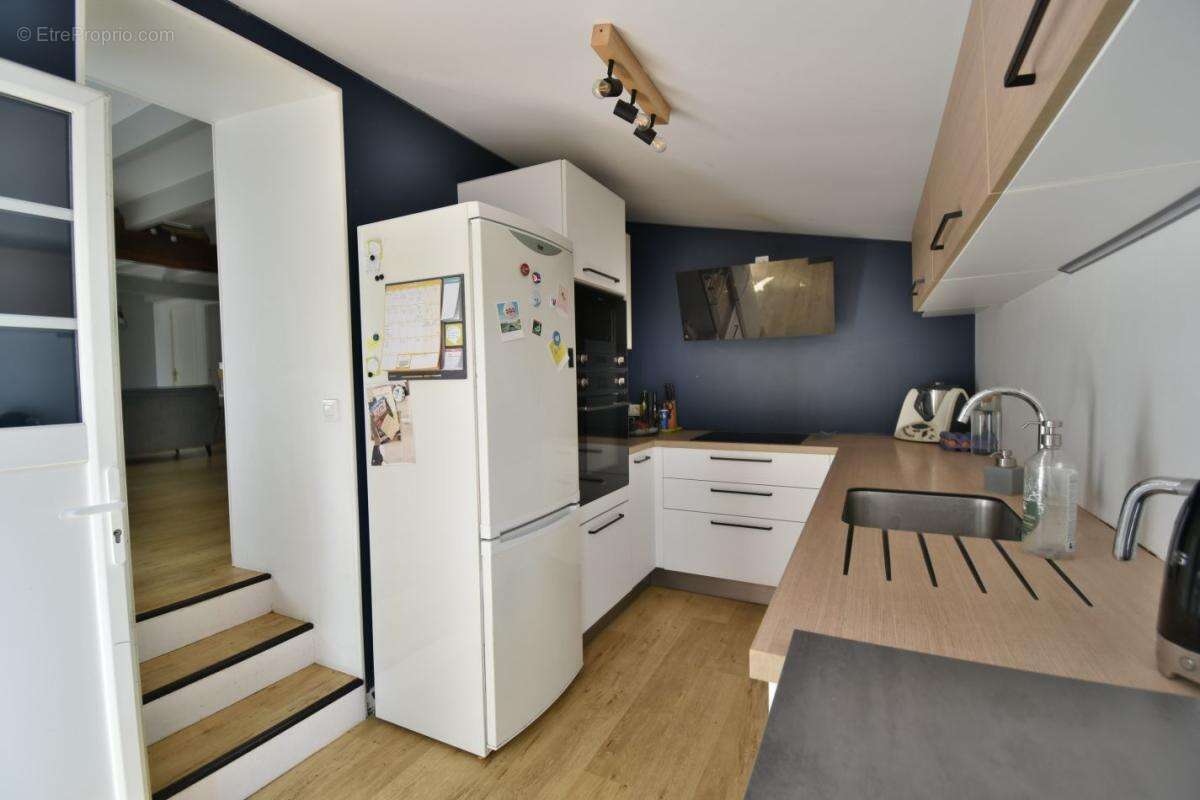 Maison 67 m² à Vezins  - photo 4