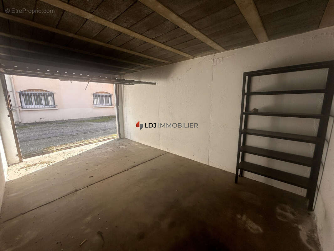 Parking à AMELIE-LES-BAINS-PALALDA