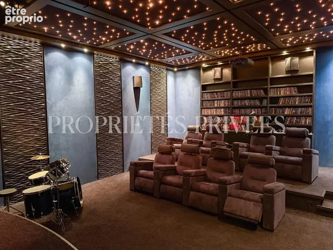 Maison contemporaine écologique avec salle de cinéma haut de gamme - photo 5