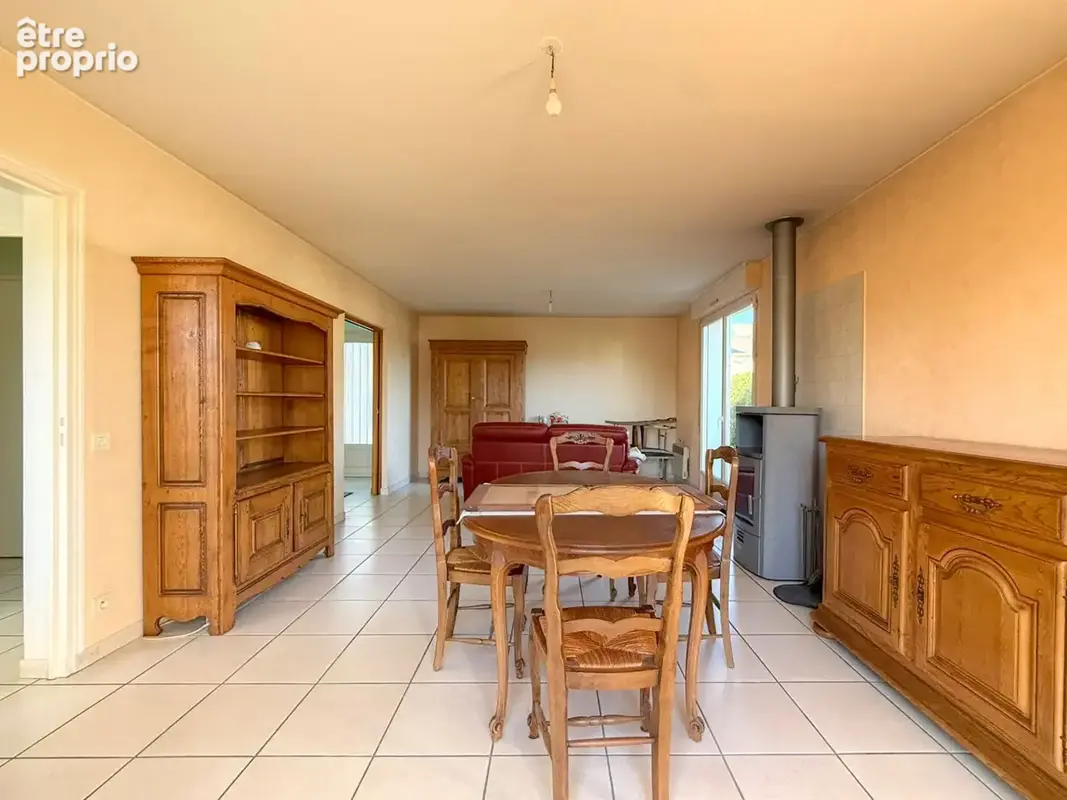 Maison trois chambres avec jardin clos à Villevêque - photo 3