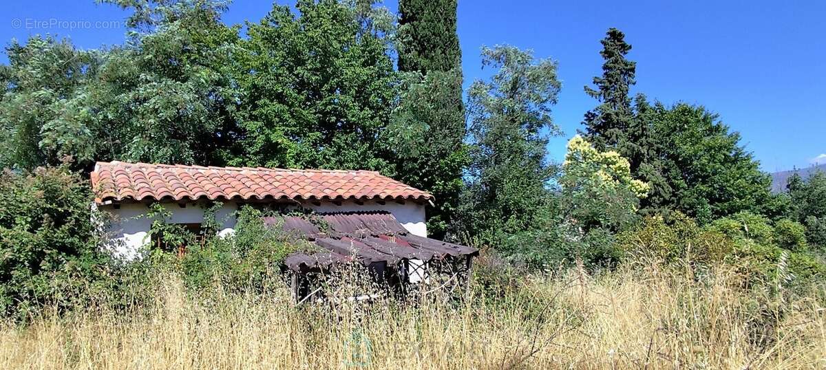 Maison bio climatique 6 pièces à rénover sur terrain 2500 m² - photo 6