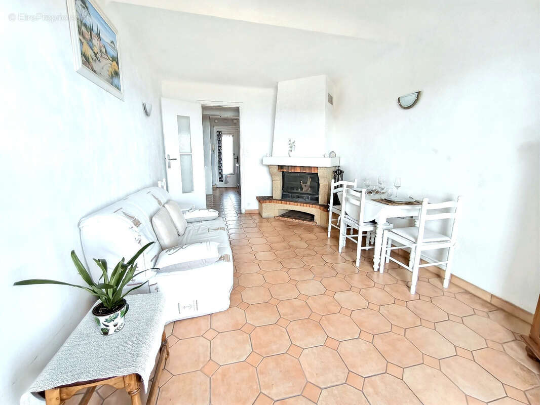 Appartement à FREJUS