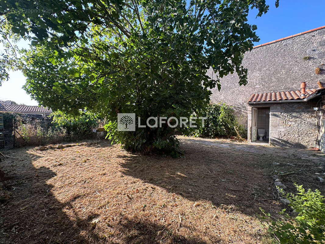 Maison Saint Just Luzac 5 pièces - photo 11