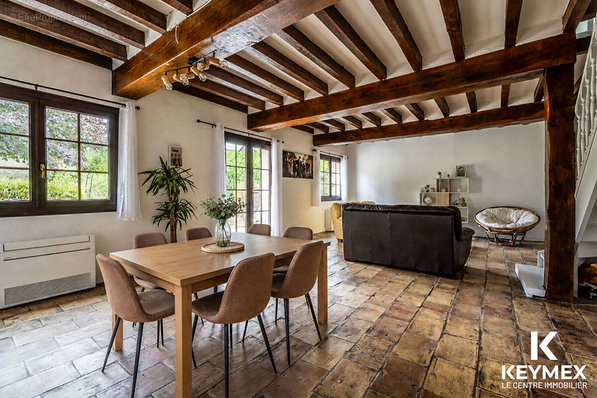 Maison 5 pièces - Sous-sol total - Grand terrain - Ecole - photo 2