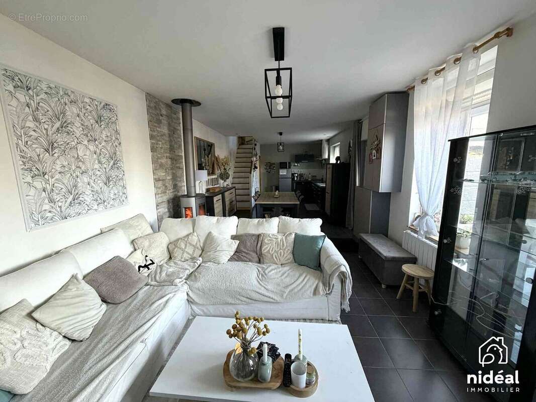 Maison à POIX-DU-NORD