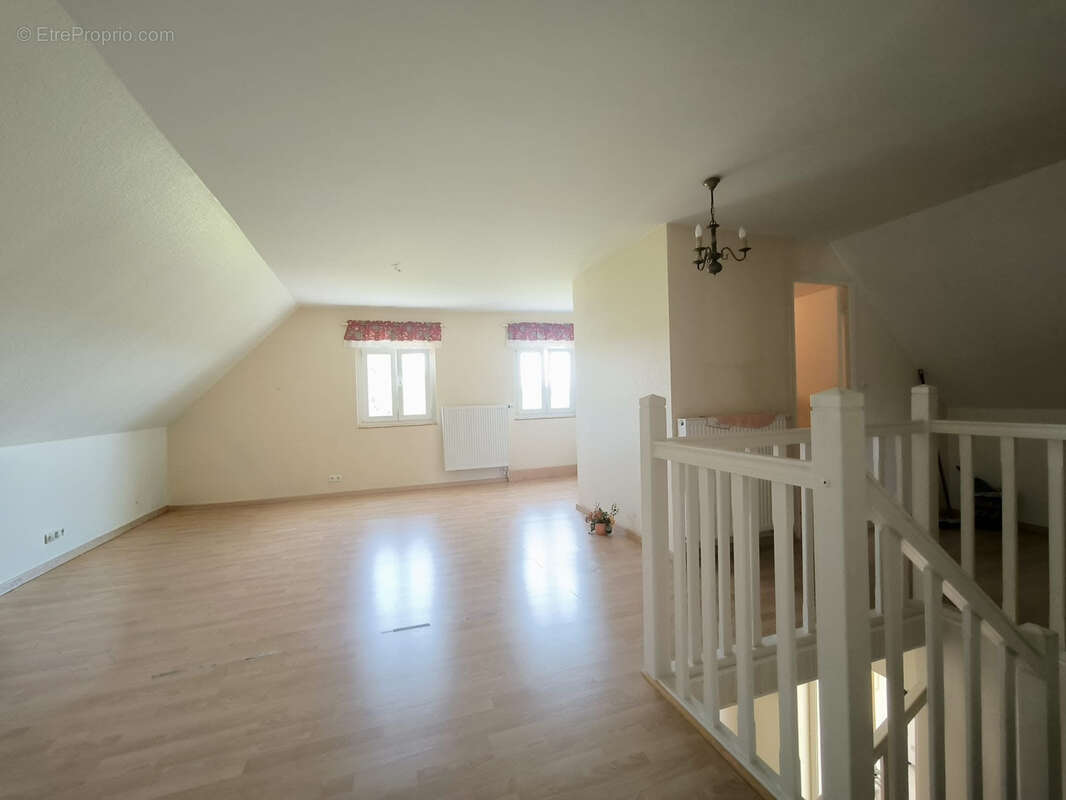 Maison 5 pièces 143m2 - photo 7