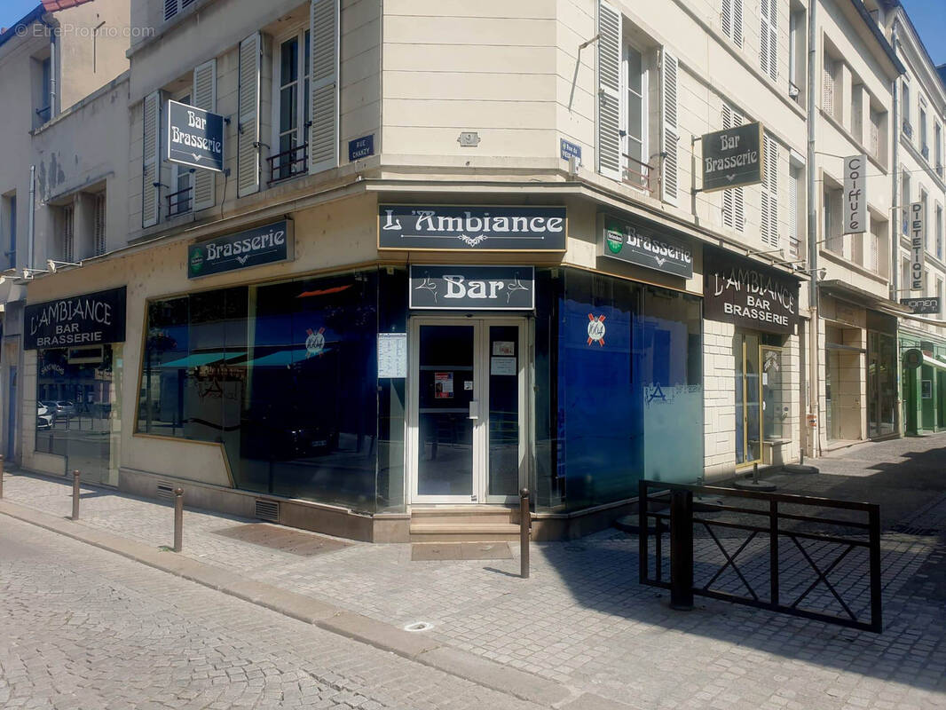 Commerce à MANTES-LA-JOLIE