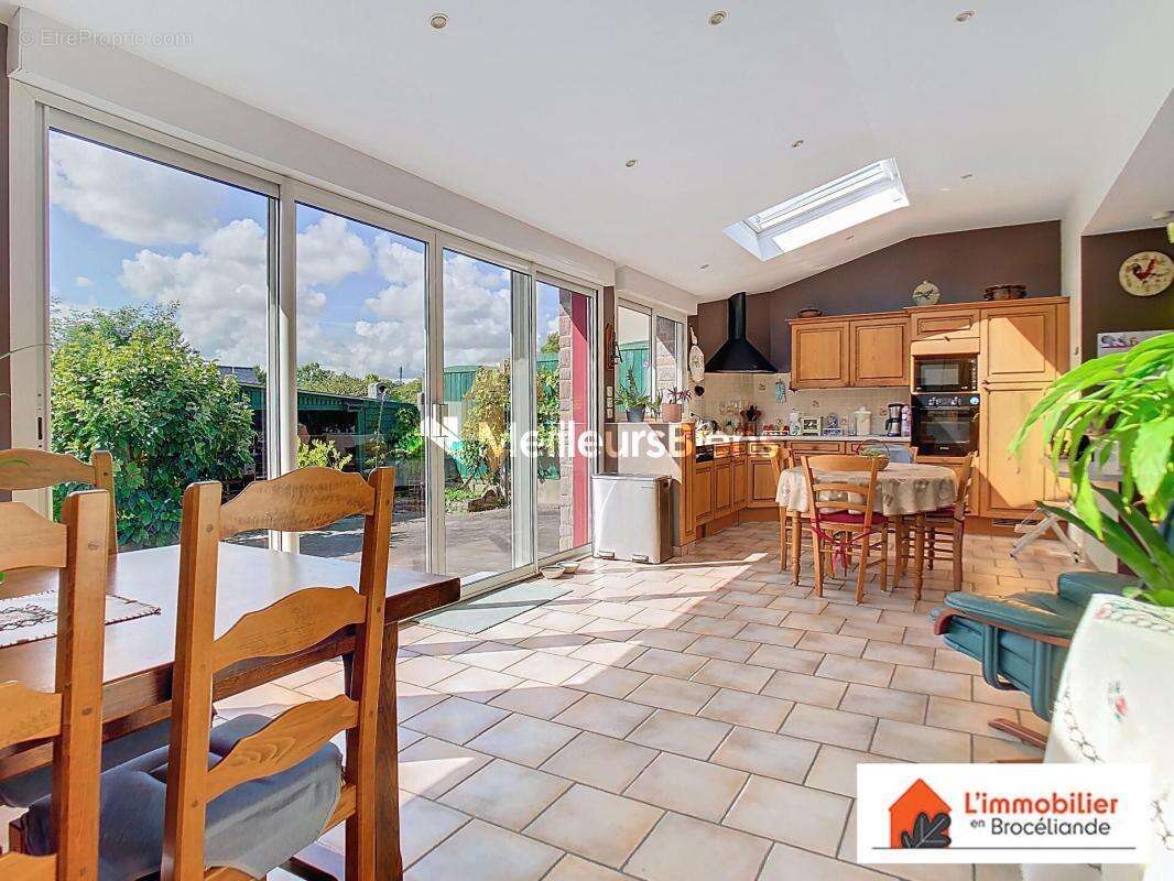 Maison à PLELAN-LE-GRAND