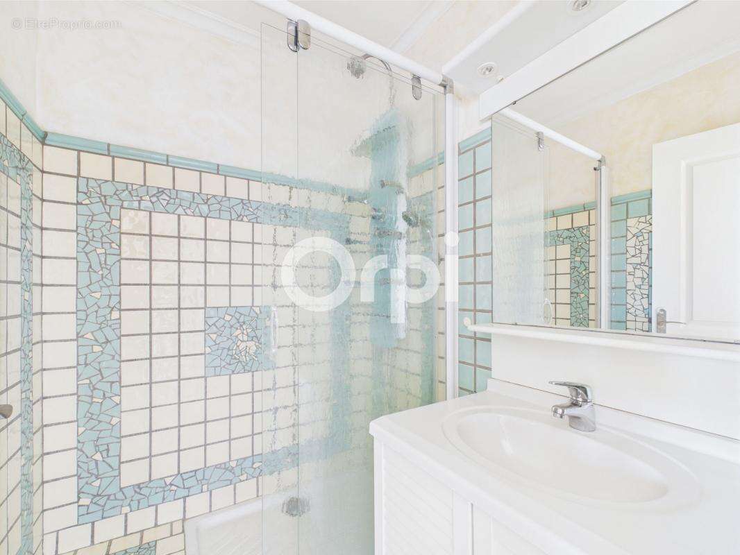 Appartement à MANDELIEU-LA-NAPOULE