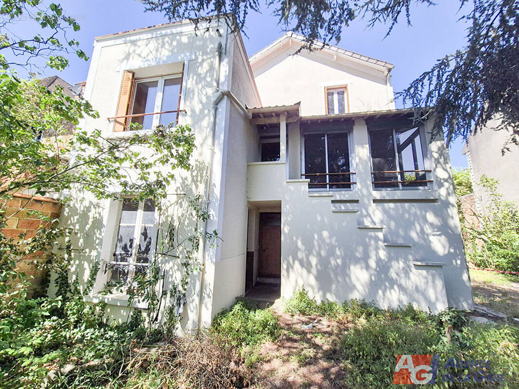 Maison à SARTROUVILLE