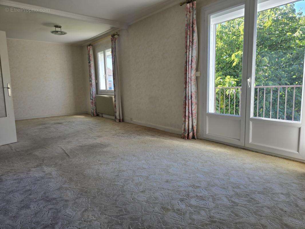 Maison 100 m² à La Rochelle  - photo 3